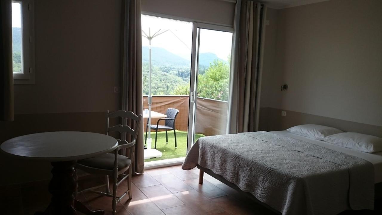 Au Relais Provencal Hotel Bagnols-en-Foret Exterior photo