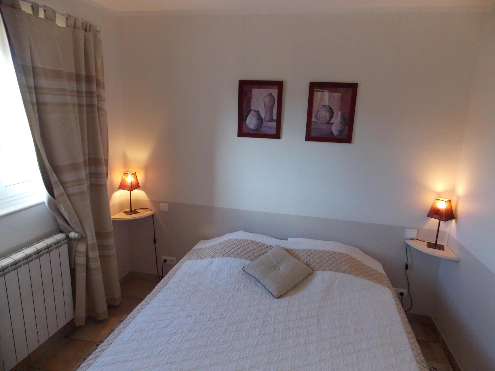 Au Relais Provencal Hotel Bagnols-en-Foret Room photo